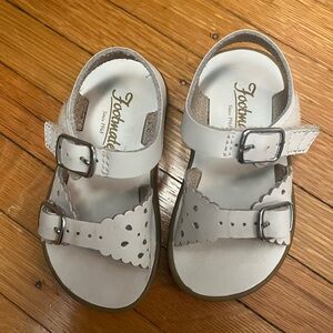 Footmates Ariel sandal white size 5